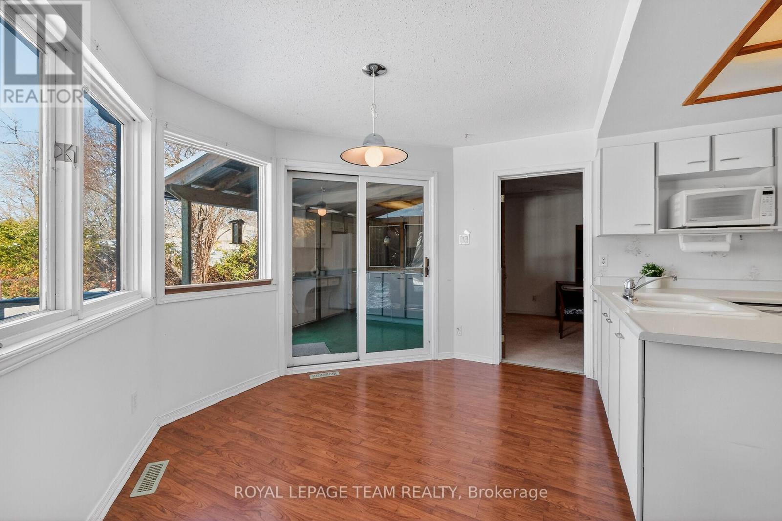 38 Maple Grove Road, Ottawa, Ontario  K2L 3K8 - Photo 16 - X12792058