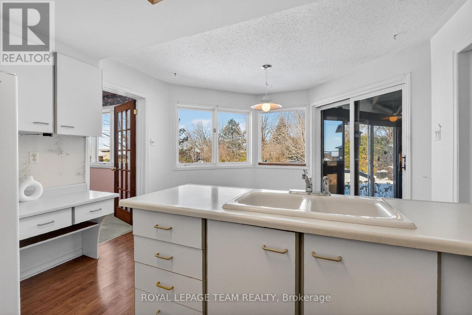 38 Maple Grove Road, Ottawa, Ontario  K2L 3K8 - Photo 15 - X12792058