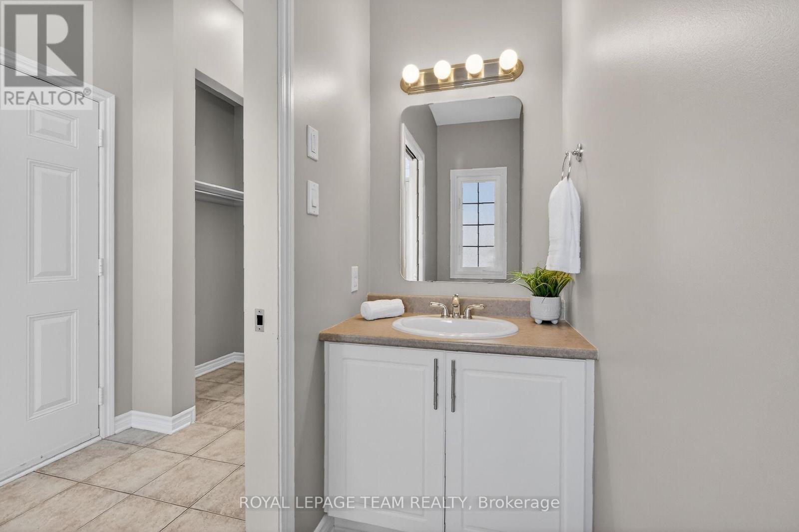 420 Foxhall Way, Ottawa, Ontario  K2M 0G1 - Photo 19 - X12792060