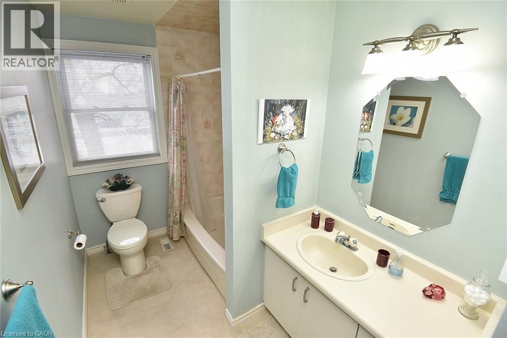 230 Meadowbrook Drive Unit# 8, Ancaster, Ontario  L9G 4V2 - Photo 30 - 40799559