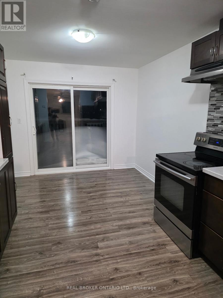 Main - 175 Peel Street, Barrie (Wellington), Ontario  L4M 3L7 - Photo 3 - S12791780