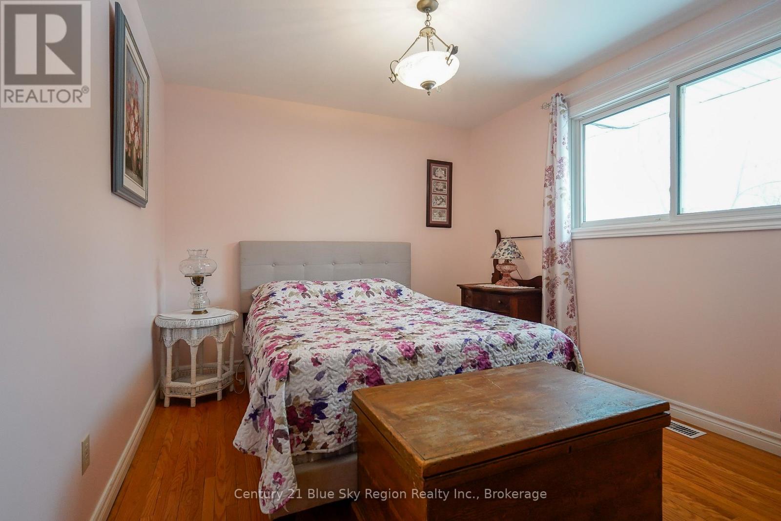 14 Marshall Park Drive, North Bay (Ferris), Ontario  P1A 2N9 - Photo 18 - X12792336