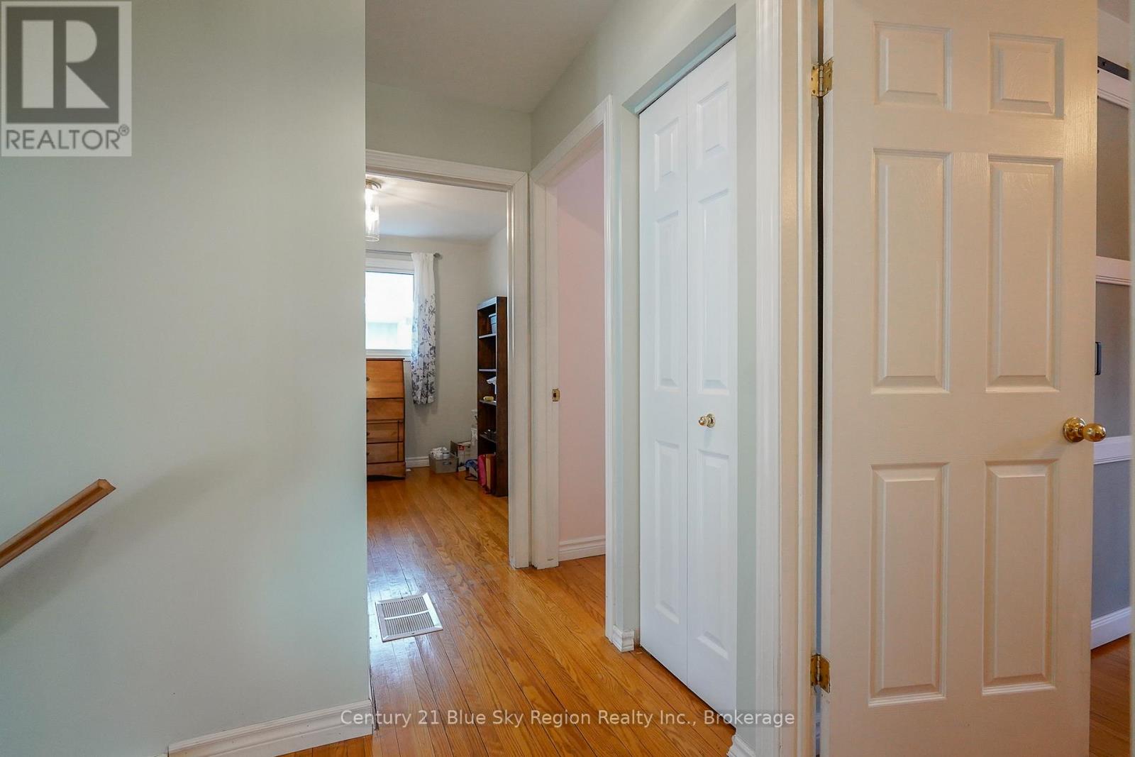 14 Marshall Park Drive, North Bay (Ferris), Ontario  P1A 2N9 - Photo 20 - X12792336