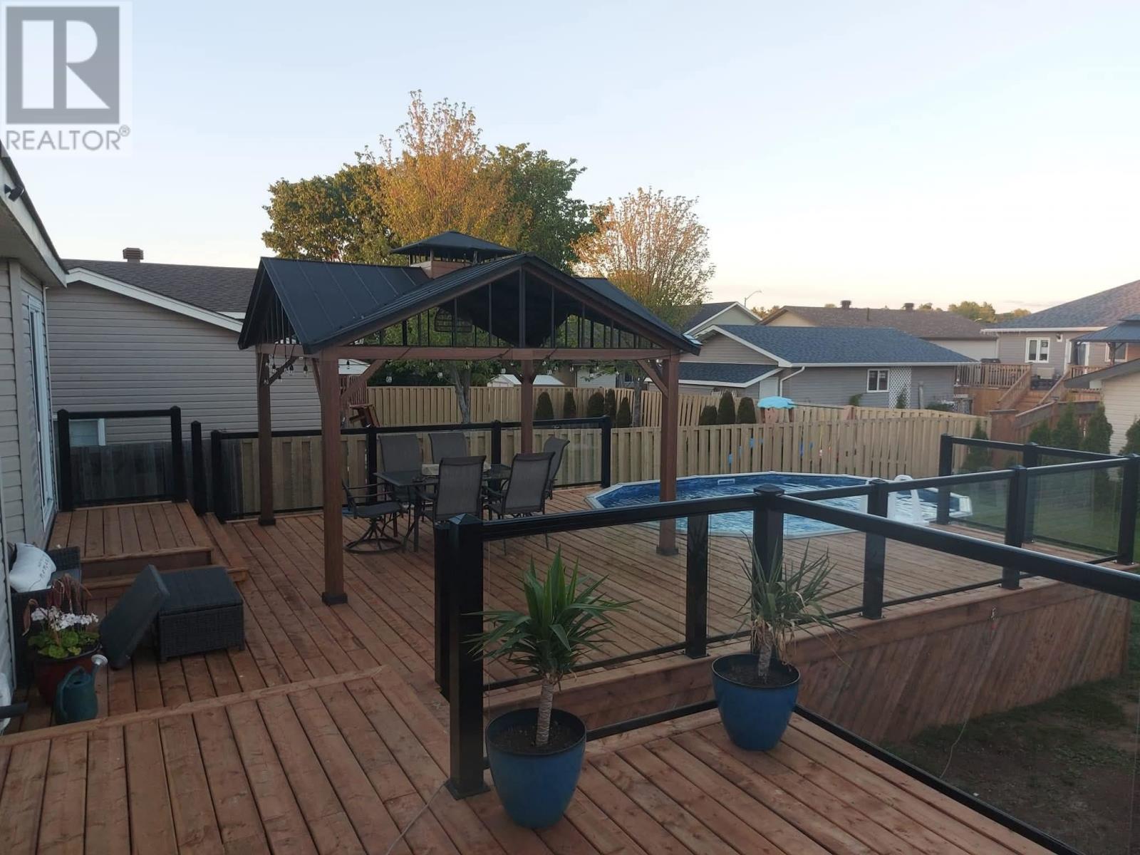 129 Simon Ave, Sault Ste. Marie, Ontario  P6A 6T1 - Photo 4 - SM260225