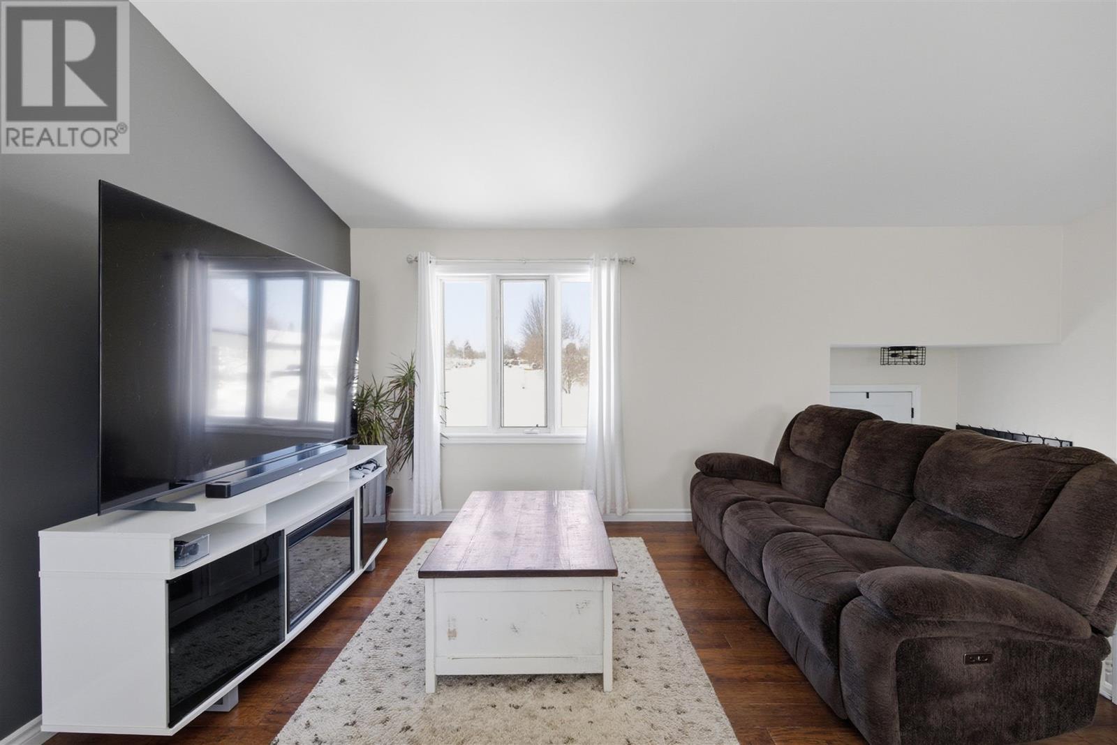 129 Simon Ave, Sault Ste. Marie, Ontario  P6A 6T1 - Photo 7 - SM260225