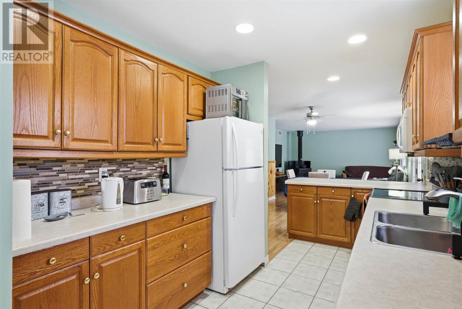 758 Sunset Beach Rd, Iron Bridge, Ontario  P0R 1H0 - Photo 8 - SM260303