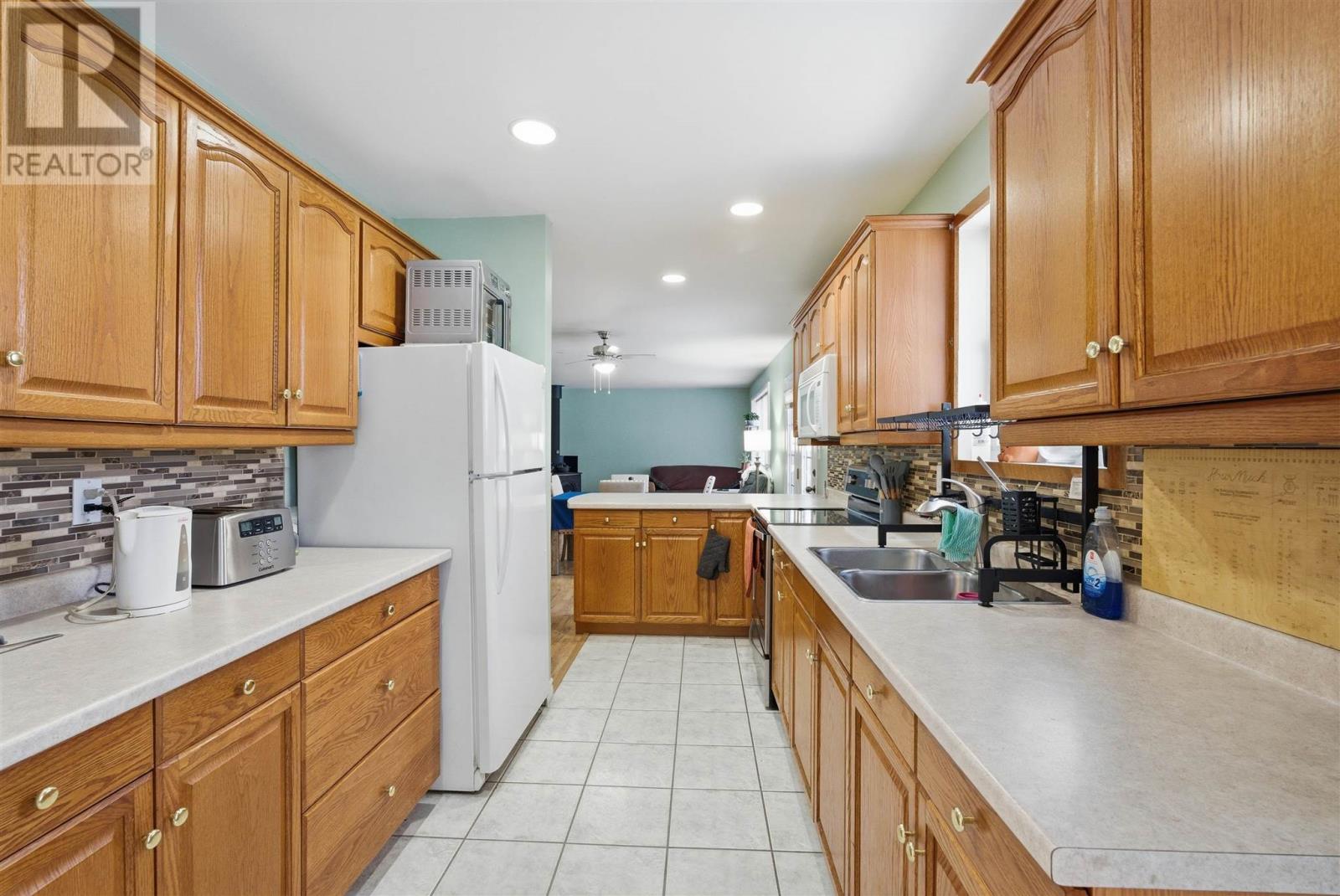 758 Sunset Beach Rd, Iron Bridge, Ontario  P0R 1H0 - Photo 7 - SM260303