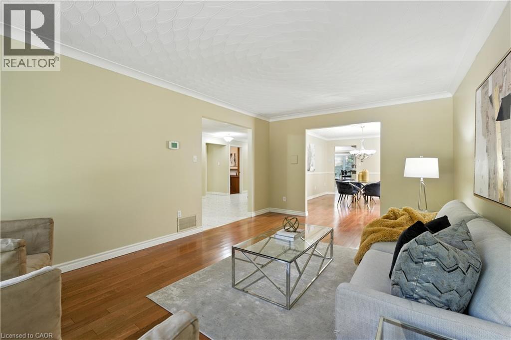 6 Renata Court, Hamilton, Ontario  L9H 6X1 - Photo 8 - 40793652