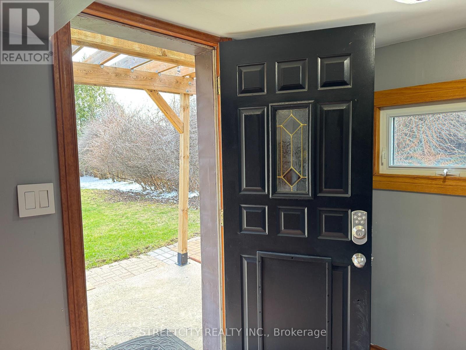 924 Valetta Street S, London North, Ontario  N6H 2Z6 - Photo 6 - X12788876