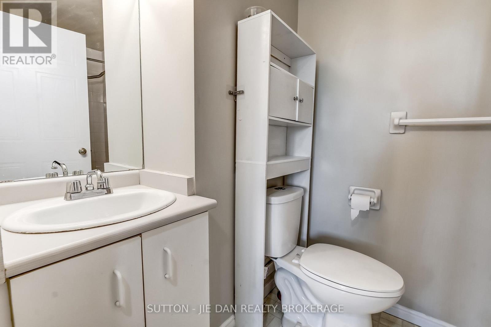 203 - 77 Baseline Road W, London South, Ontario  N6J 1V5 - Photo 11 - X12792388