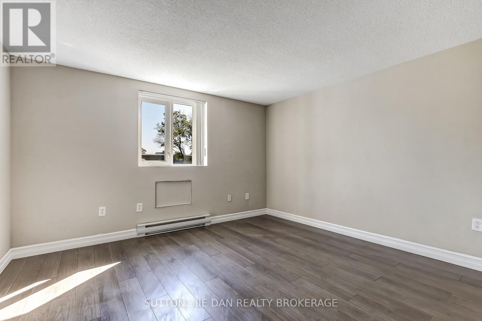 203 - 77 Baseline Road W, London South, Ontario  N6J 1V5 - Photo 12 - X12792388