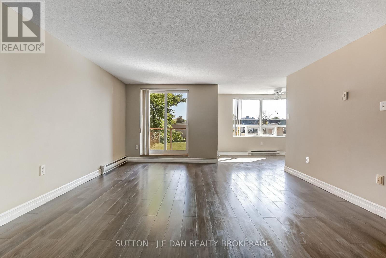 203 - 77 Baseline Road W, London South, Ontario  N6J 1V5 - Photo 6 - X12792388