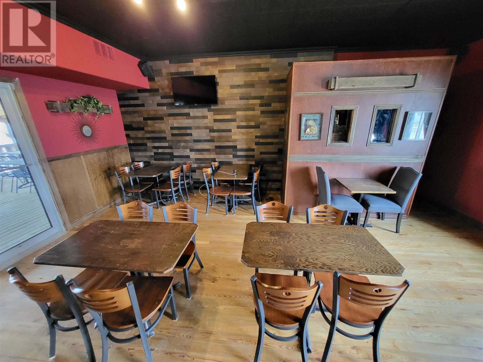 100+102+104 Third Ave, Geraldton, Ontario  P0T 1M0 - Photo 12 - TB2600238