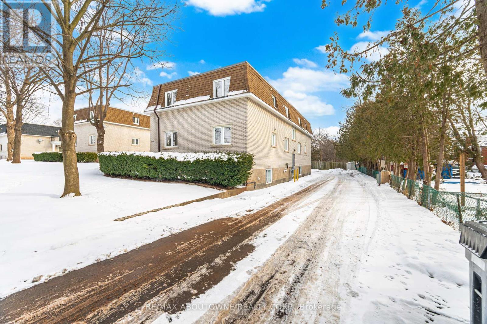 6 - 2320 HIXON STREET, Oakville, Ontario