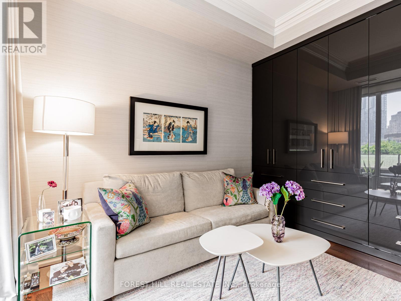 602 - 88 DAVENPORT ROAD Toronto (Annex), ON M5R 0A5