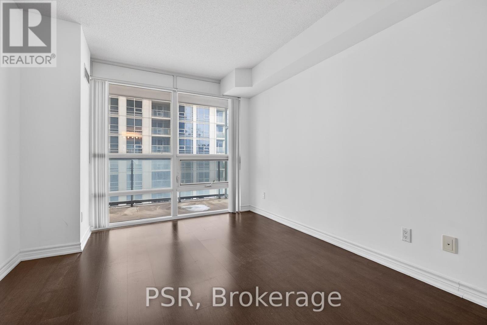 2414 - 761 Bay Street, Toronto (Bay Street Corridor), Ontario  M5G 2R2 - Photo 10 - C12792348
