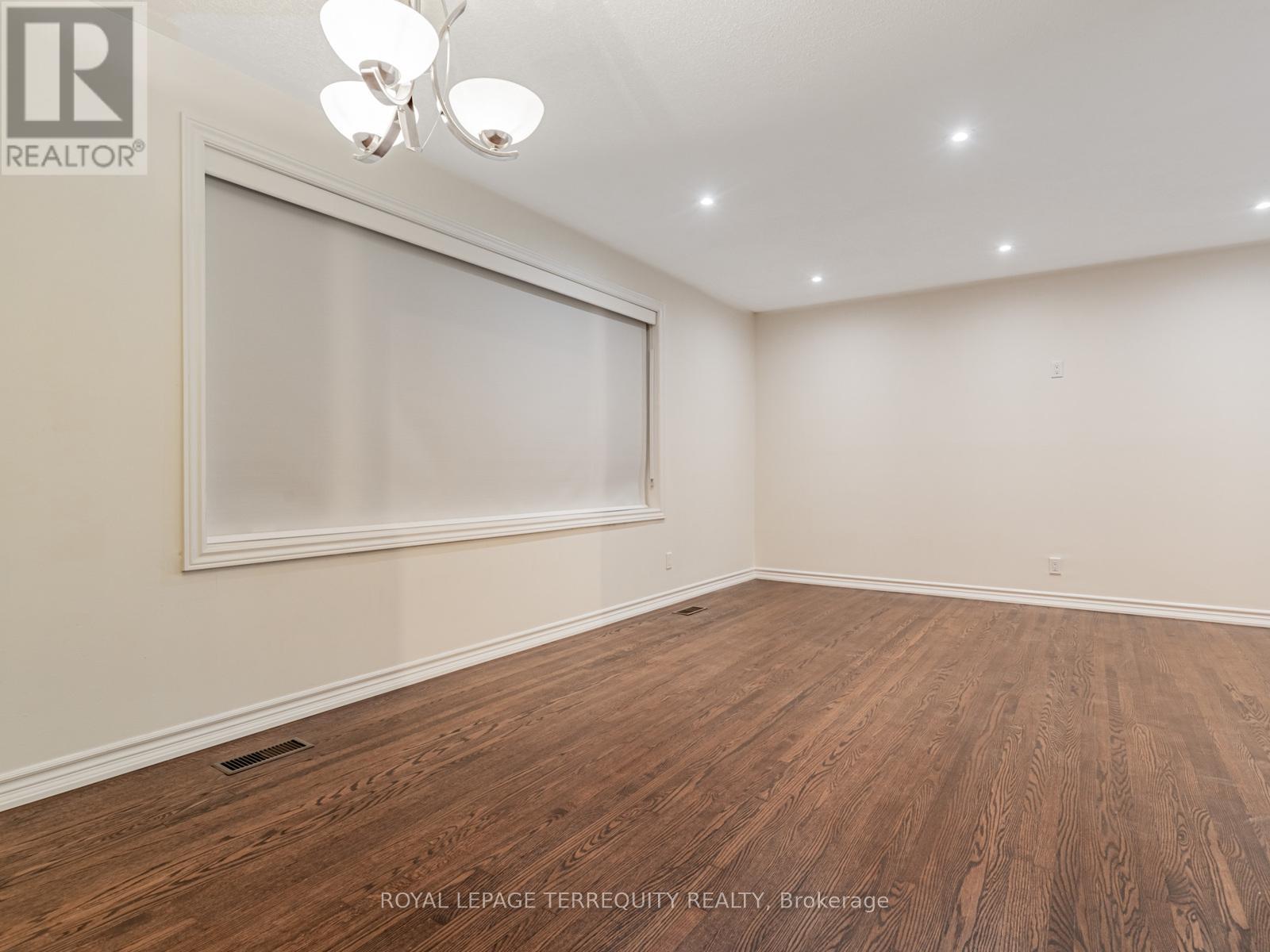 5 Rochelle Crescent, Toronto, Ontario  M2J 1Y3 - Photo 13 - C12792360