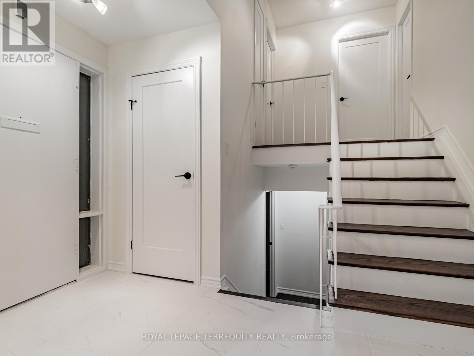 5 Rochelle Crescent, Toronto, Ontario  M2J 1Y3 - Photo 15 - C12792360