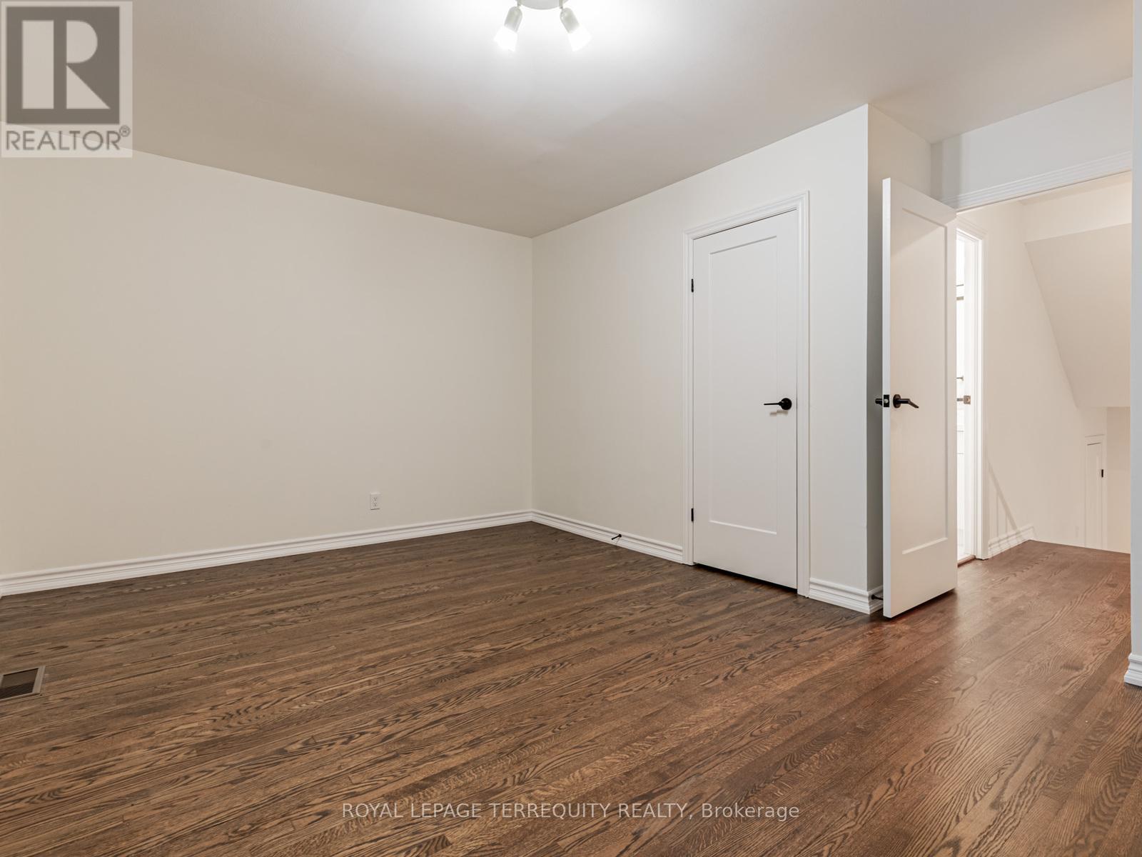 5 Rochelle Crescent, Toronto, Ontario  M2J 1Y3 - Photo 18 - C12792360