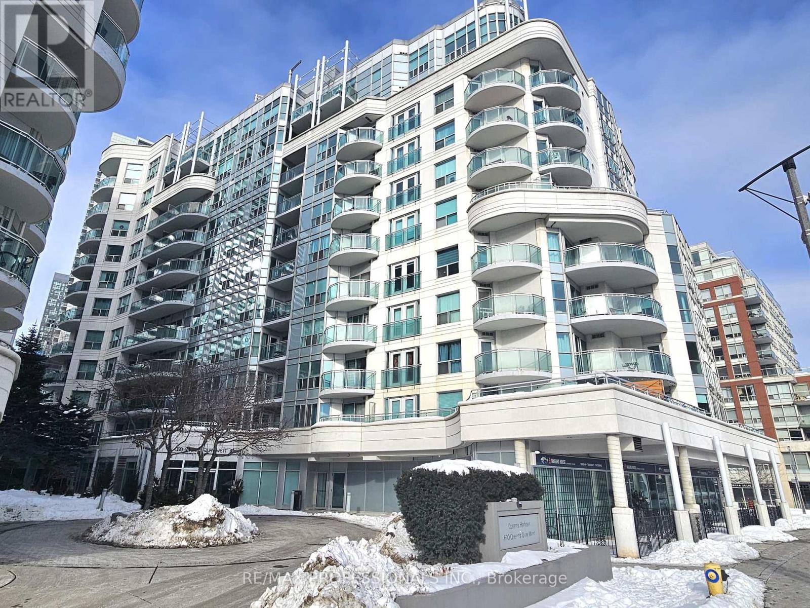 1028 - 600 Queens Quay W, Toronto, Ontario  M5V 3M3 - Photo 1 - C12792362