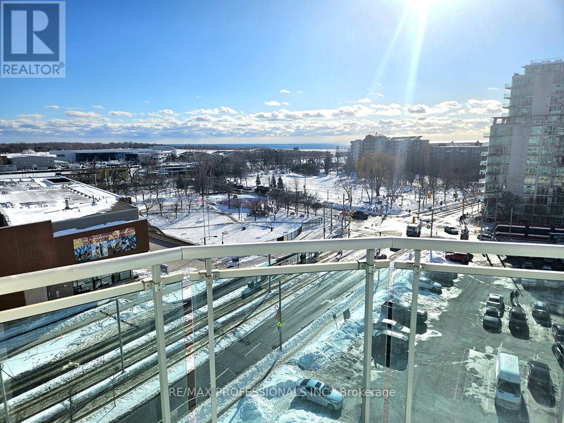 1028 - 600 Queens Quay W, Toronto, Ontario  M5V 3M3 - Photo 2 - C12792362