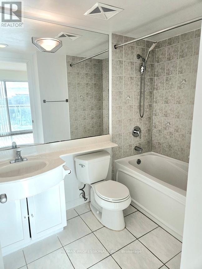 1028 - 600 Queens Quay W, Toronto, Ontario  M5V 3M3 - Photo 10 - C12792374