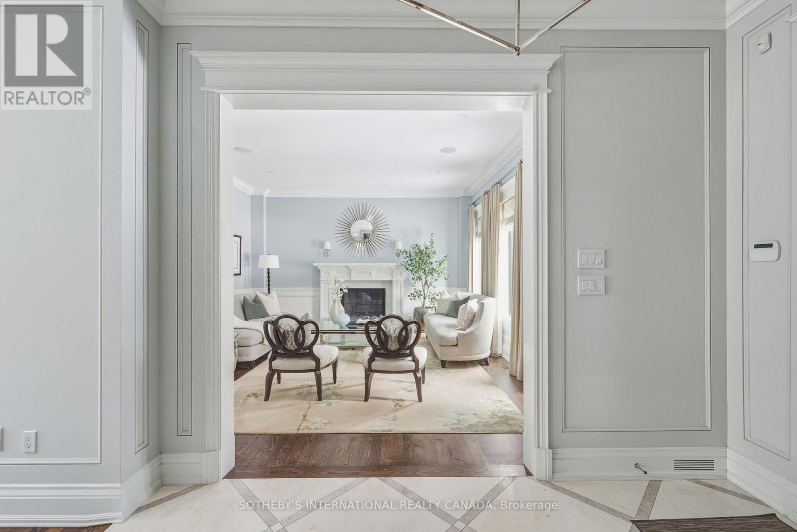 4 Ridgefield Road, Toronto, Ontario  M4N 3H8 - Photo 2 - C12792430