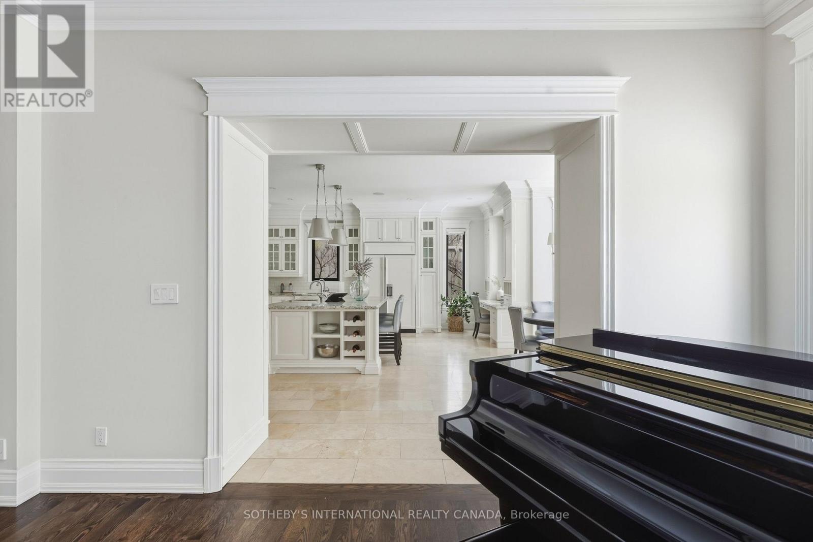 4 Ridgefield Road, Toronto, Ontario  M4N 3H8 - Photo 6 - C12792430