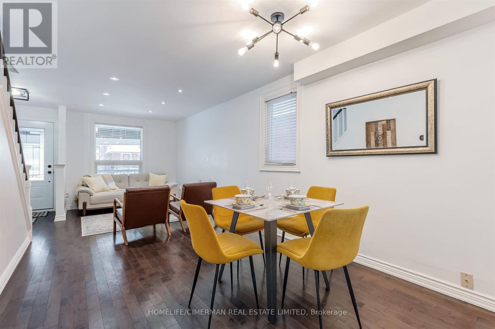 195 Torrens Avenue, Toronto, Ontario  M4J 2P6 - Photo 15 - E12792414