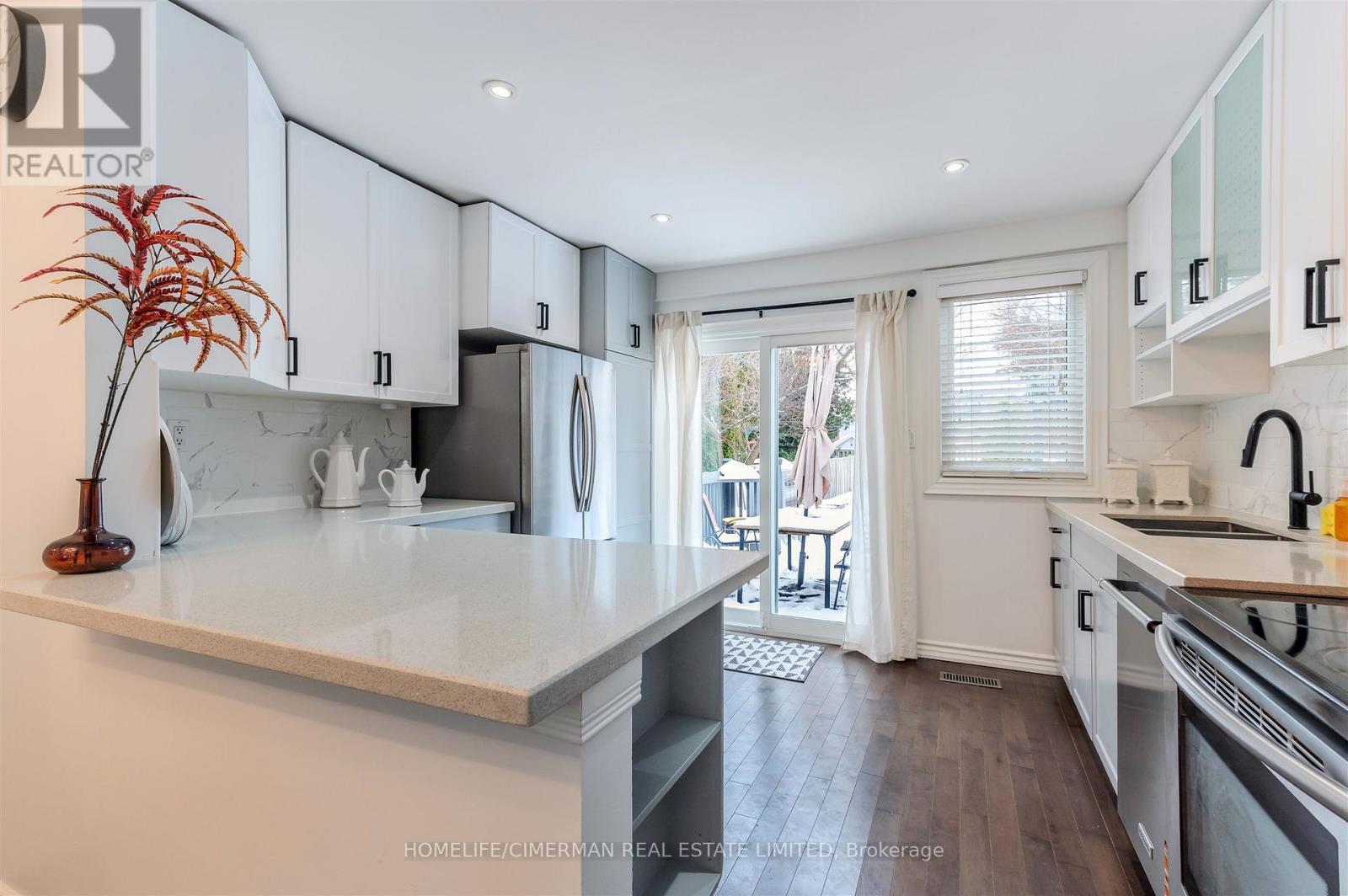 195 Torrens Avenue, Toronto, Ontario  M4J 2P6 - Photo 16 - E12792414