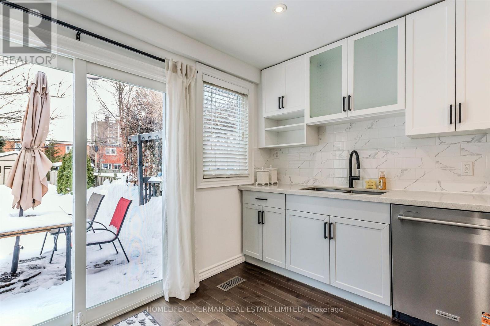 195 Torrens Avenue, Toronto, Ontario  M4J 2P6 - Photo 20 - E12792414