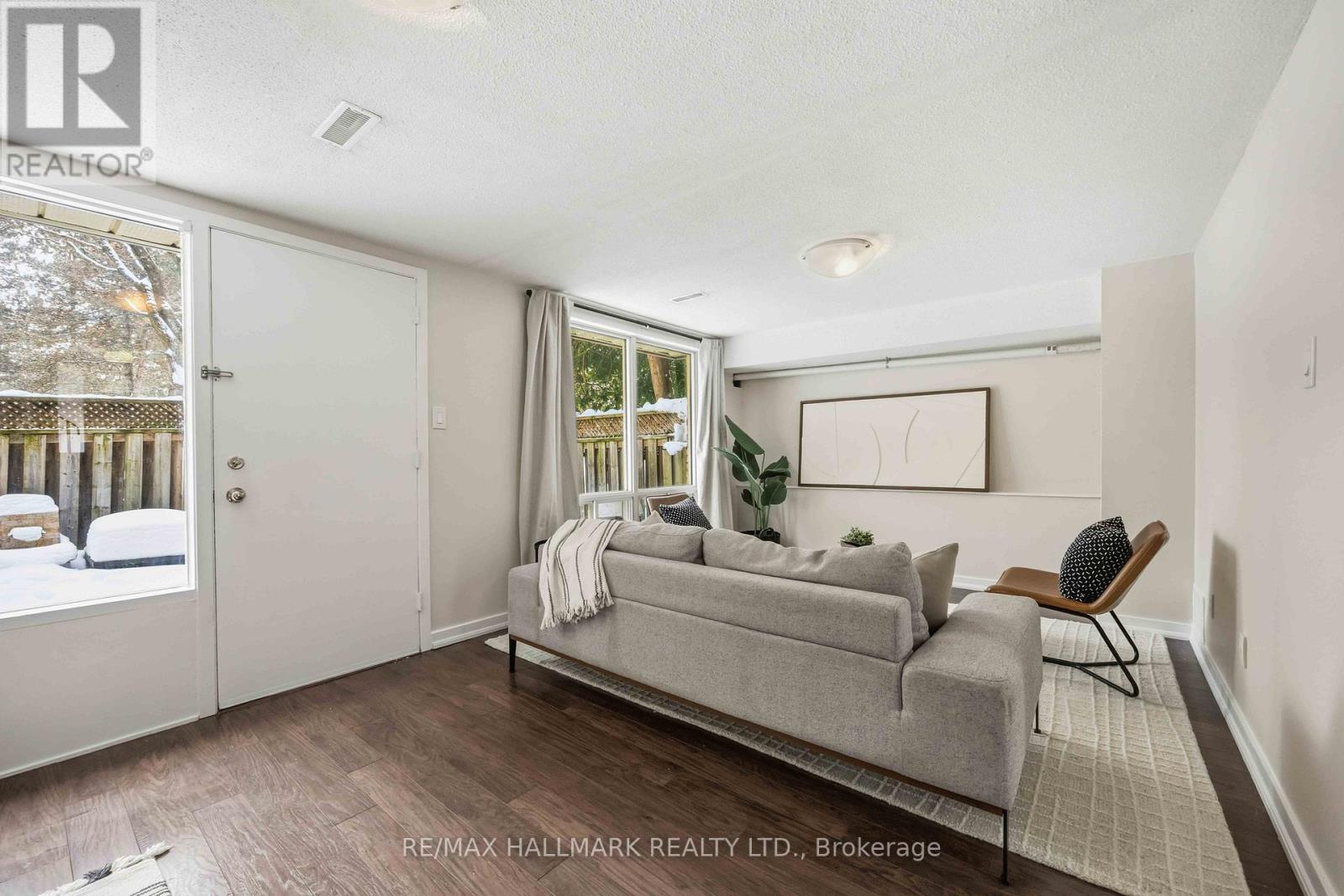 5 Poplar Crescent W, Aurora, Ontario  L4G 3M4 - Photo 6 - N12792408