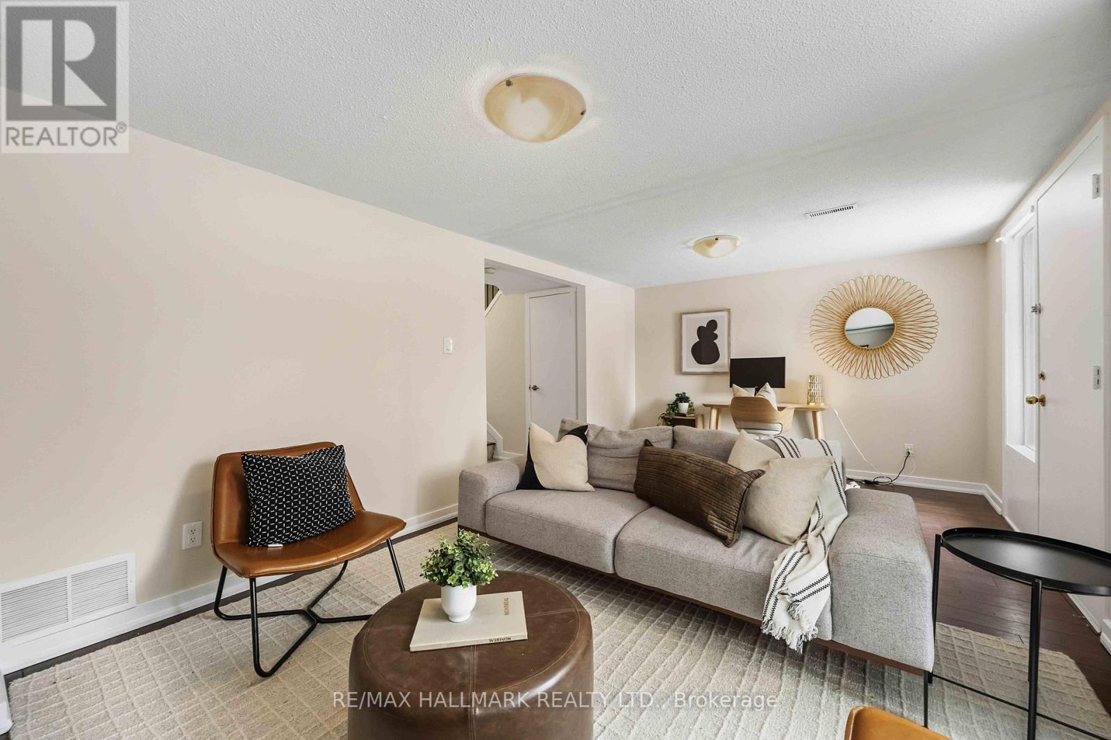 5 Poplar Crescent W, Aurora, Ontario  L4G 3M4 - Photo 7 - N12792408