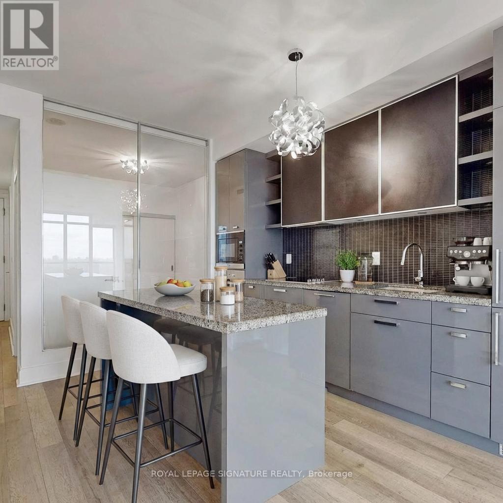 1705 - 32 Davenport Road, Toronto, Ontario  M5R 0B5 - Photo 4 - C12781268