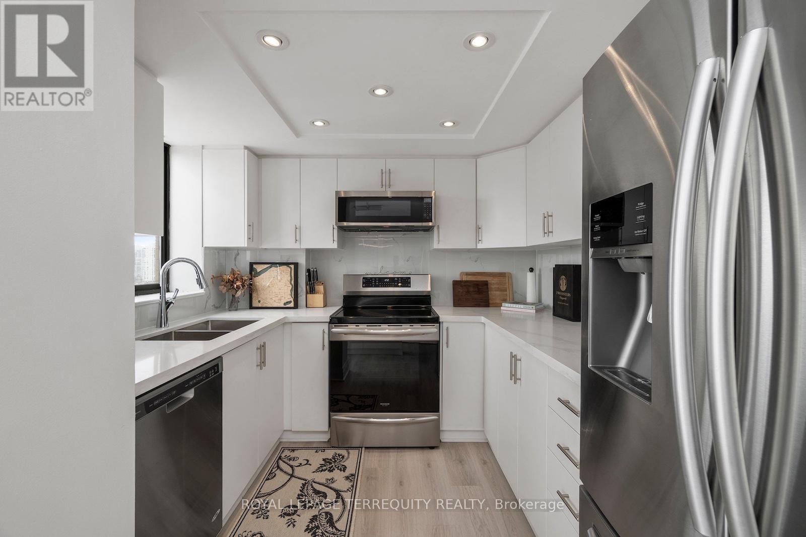 1607 - 4235 Sherwoodtowne Boulevard, Mississauga, Ontario  L4Z 1W3 - Photo 19 - W12792298