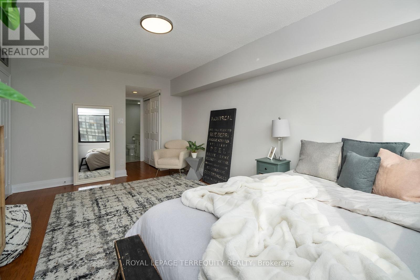 1607 - 4235 Sherwoodtowne Boulevard, Mississauga, Ontario  L4Z 1W3 - Photo 27 - W12792298