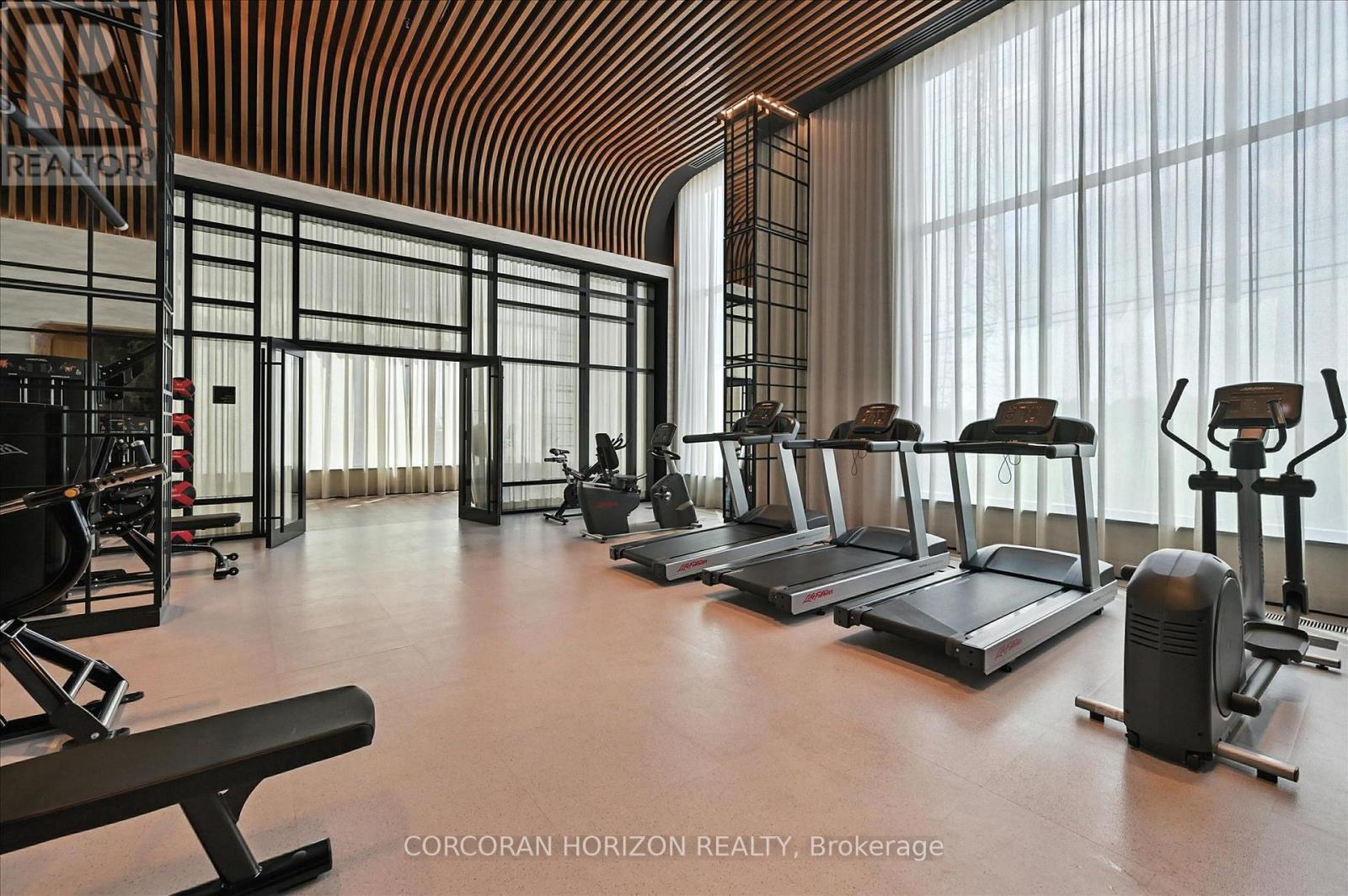 1402 - 3240 William Coltson Avenue, Oakville, Ontario  L6H 8C8 - Photo 19 - W12792300