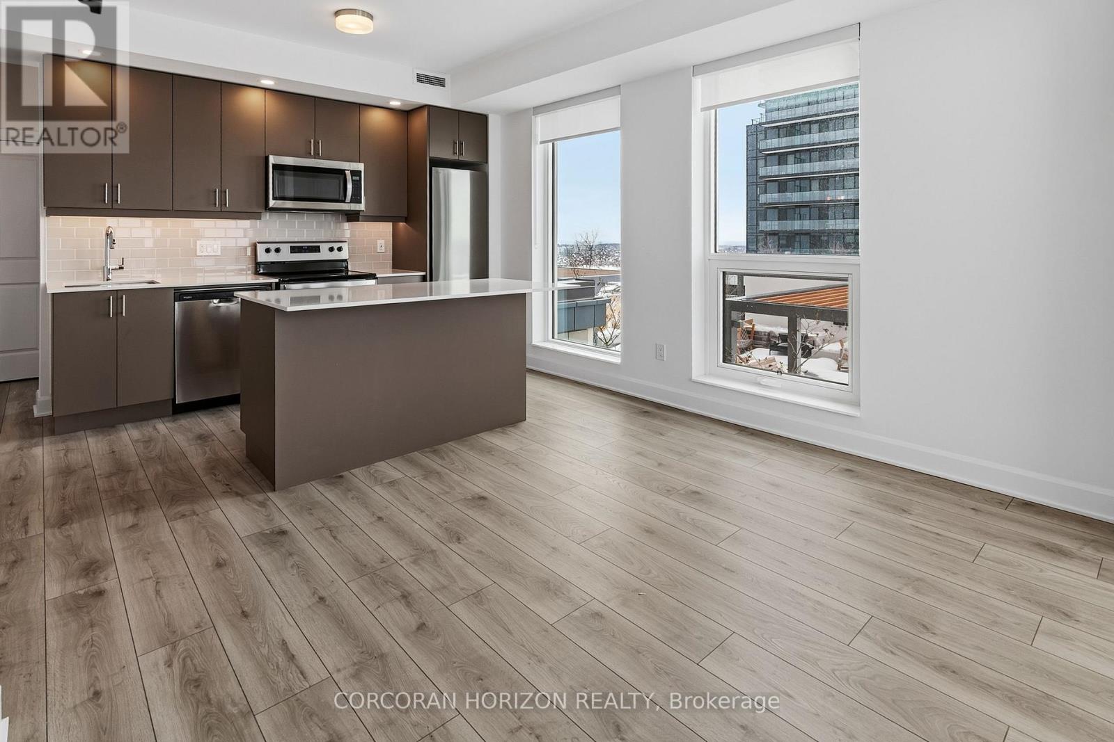 1402 - 3240 William Coltson Avenue, Oakville, Ontario  L6H 8C8 - Photo 6 - W12792300