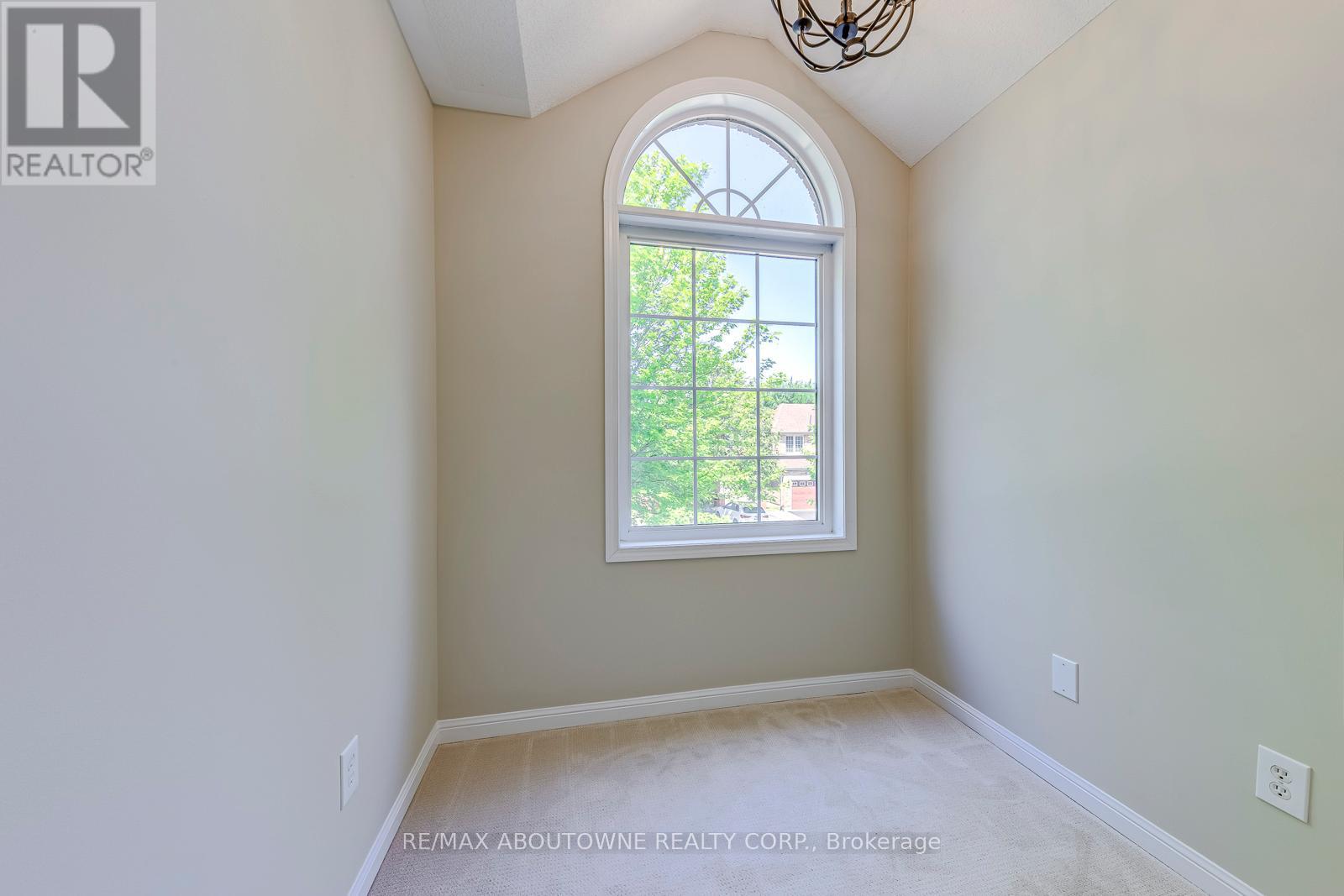 3037 Abernathy Way, Oakville, Ontario  L6M 5C1 - Photo 21 - W12792322