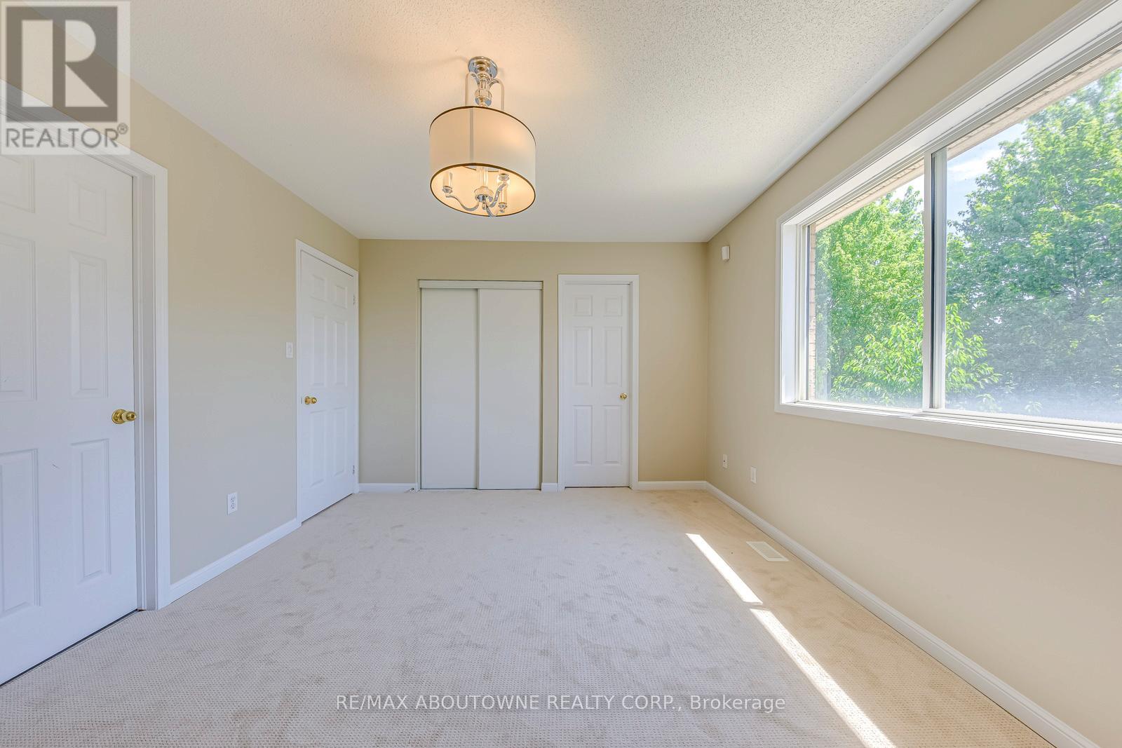 3037 Abernathy Way, Oakville, Ontario  L6M 5C1 - Photo 24 - W12792322