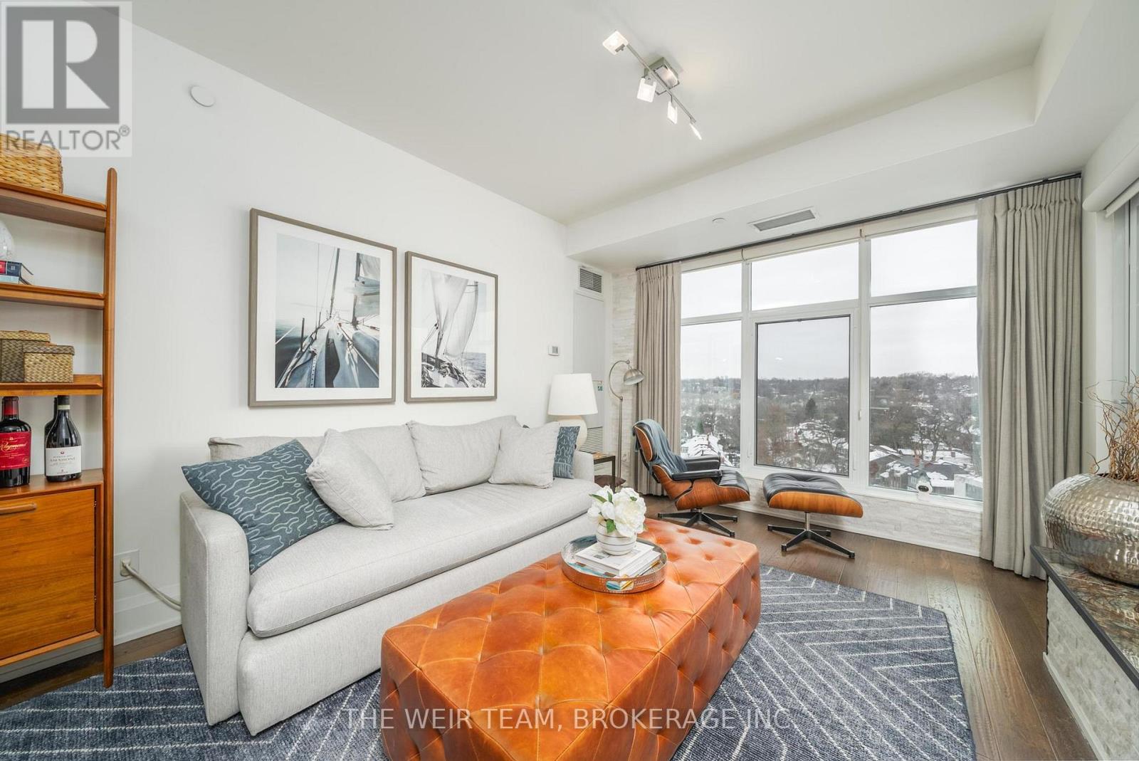 2 Old Mill Drive, Toronto, Ontario  M6S 0A2 - Photo 11 - W12792368