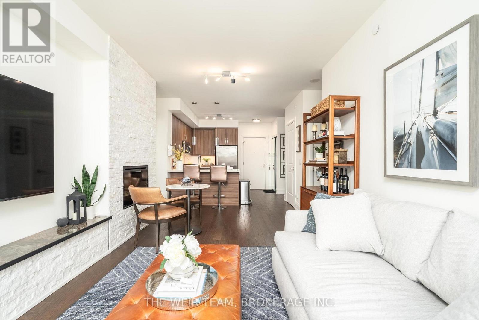 2 Old Mill Drive, Toronto, Ontario  M6S 0A2 - Photo 13 - W12792368