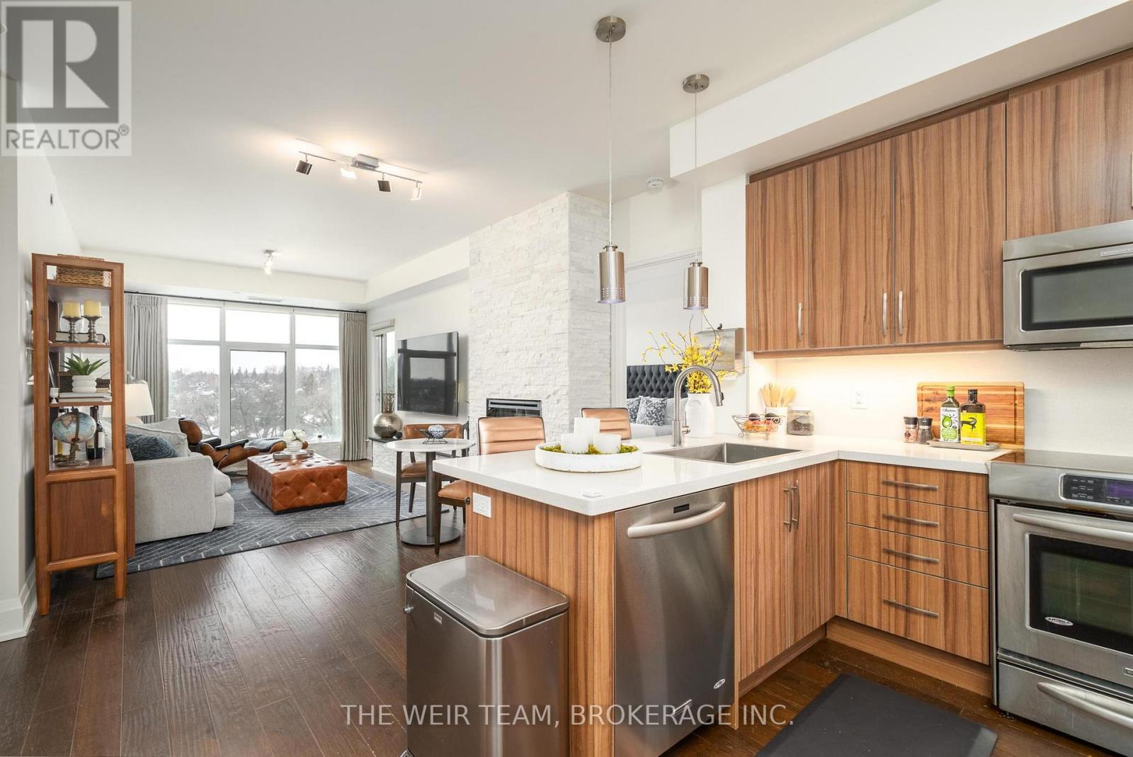 2 Old Mill Drive, Toronto, Ontario  M6S 0A2 - Photo 2 - W12792368