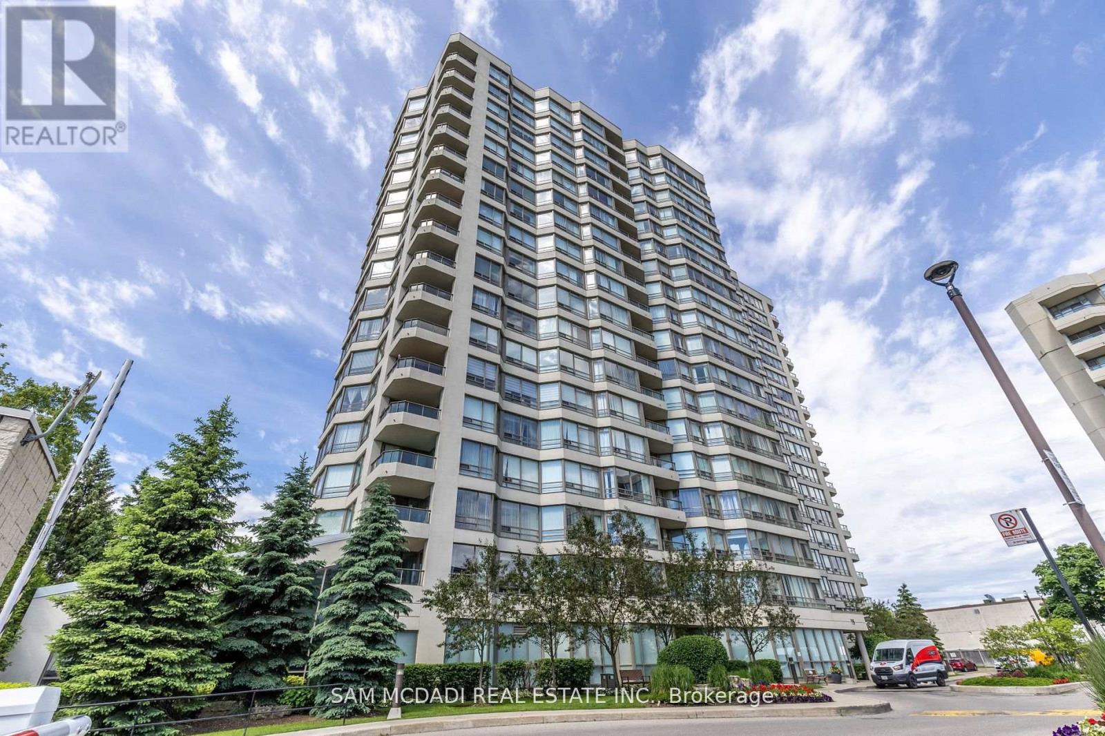 1105 - 75 King Street E, Mississauga, Ontario  L5A 4G5 - Photo 2 - W12792384