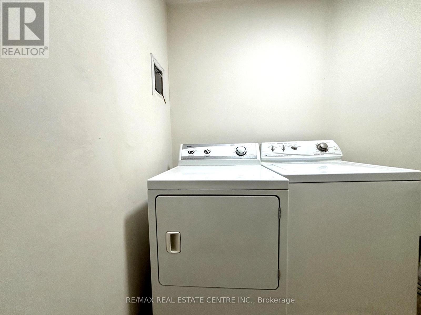 2250 Stone Glen Crescent, Oakville, Ontario  L6M 0C8 - Photo 20 - W12792420