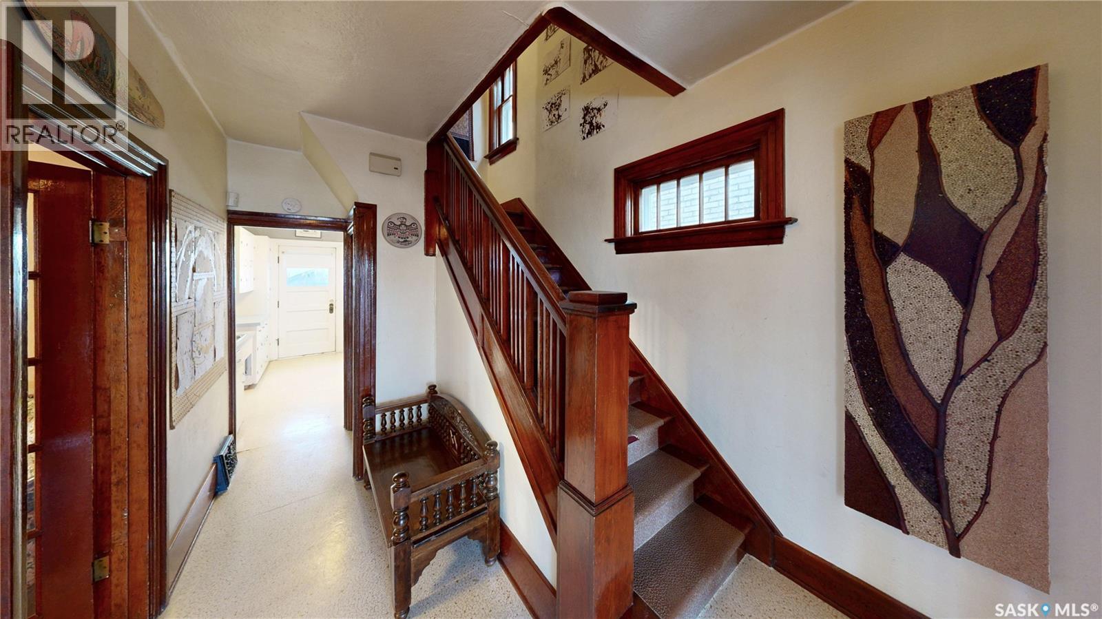 1517 Victoria Avenue, Regina, Saskatchewan  S4P 0P6 - Photo 5 - SK028671