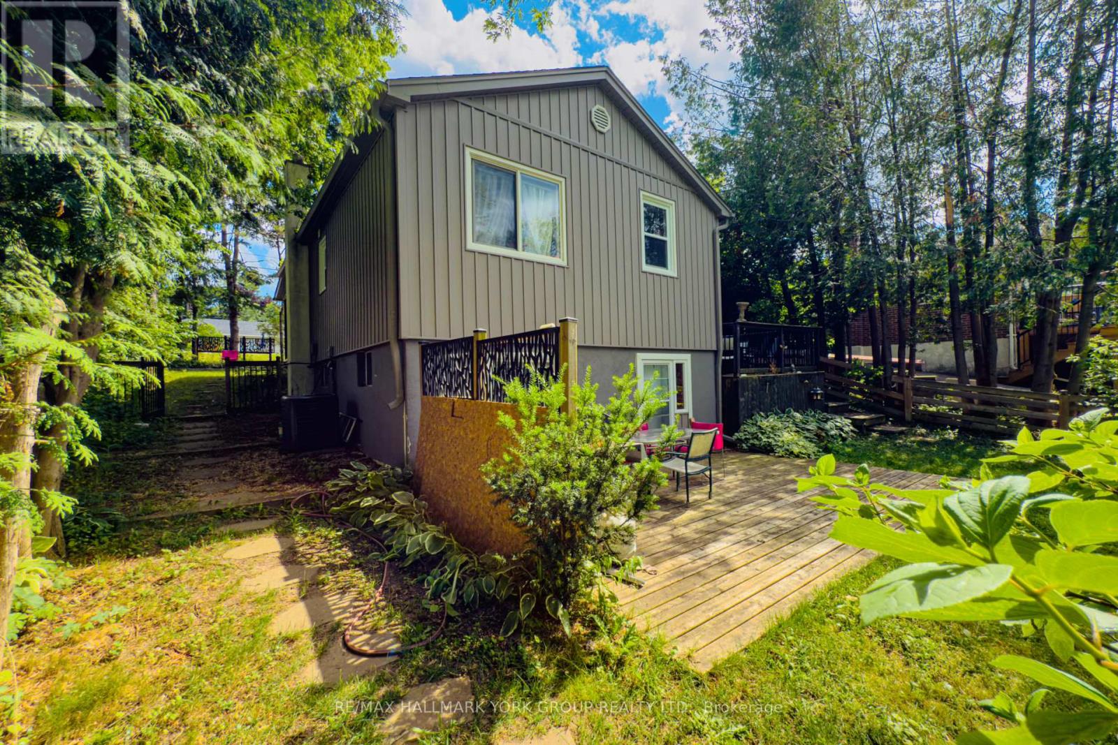 Lower - 6072 Hillsdale Drive, Whitchurch-Stouffville, Ontario  L4A 2X6 - Photo 11 - N12780728