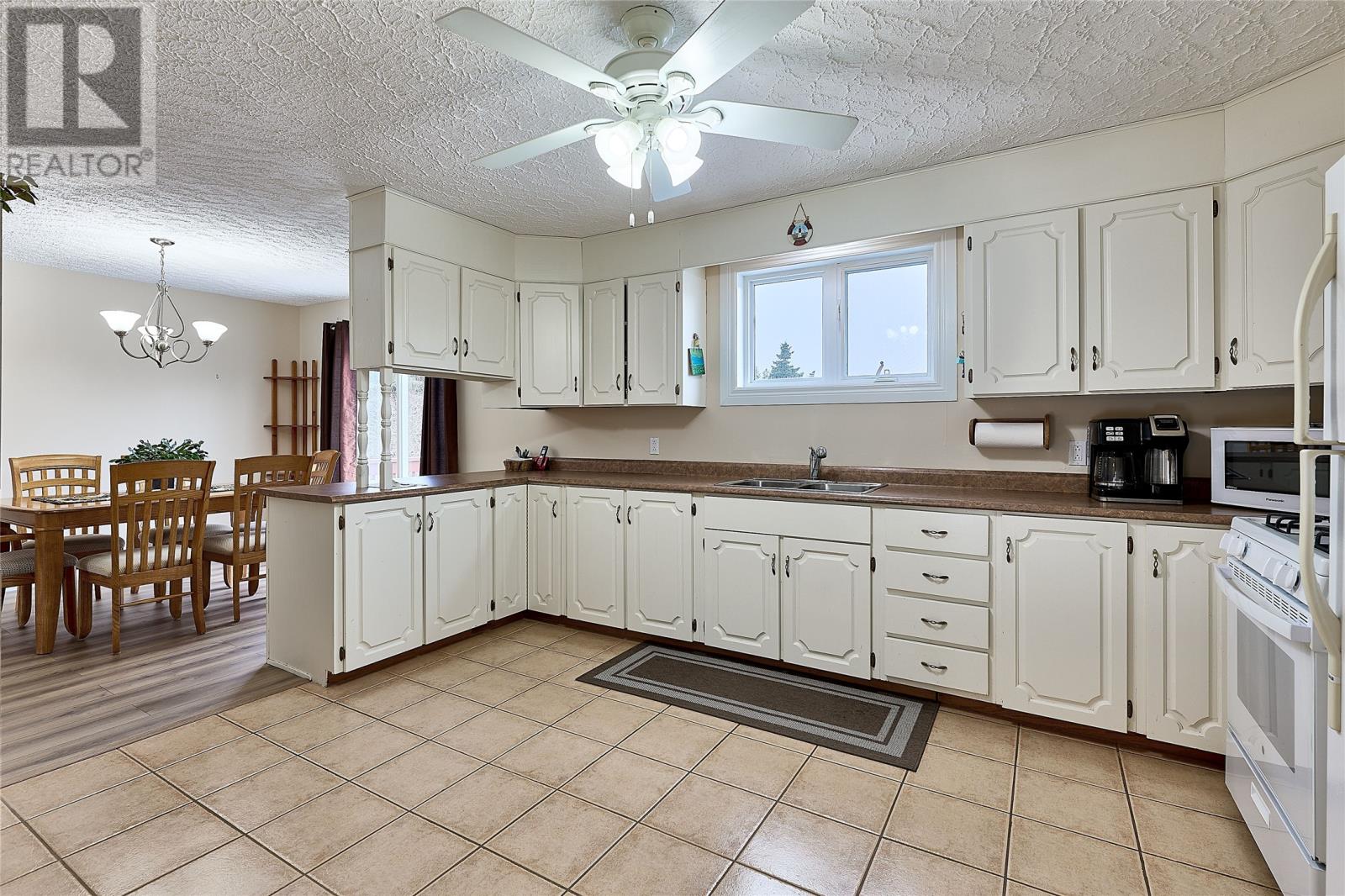 12 Birch Hill, Pouch Cove, Newfoundland & Labrador   - Photo 16 - 1294605