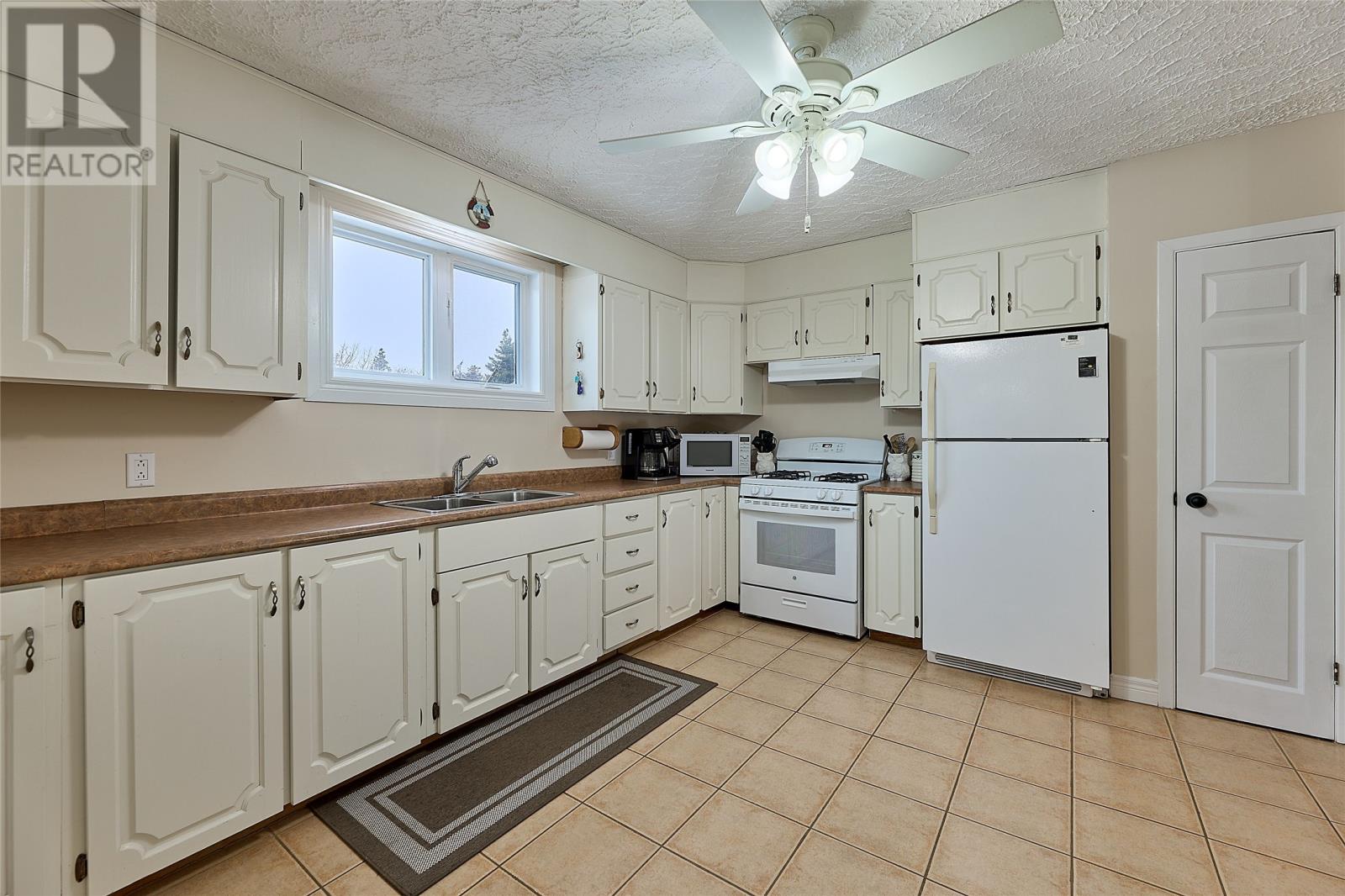 12 Birch Hill, Pouch Cove, Newfoundland & Labrador   - Photo 17 - 1294605