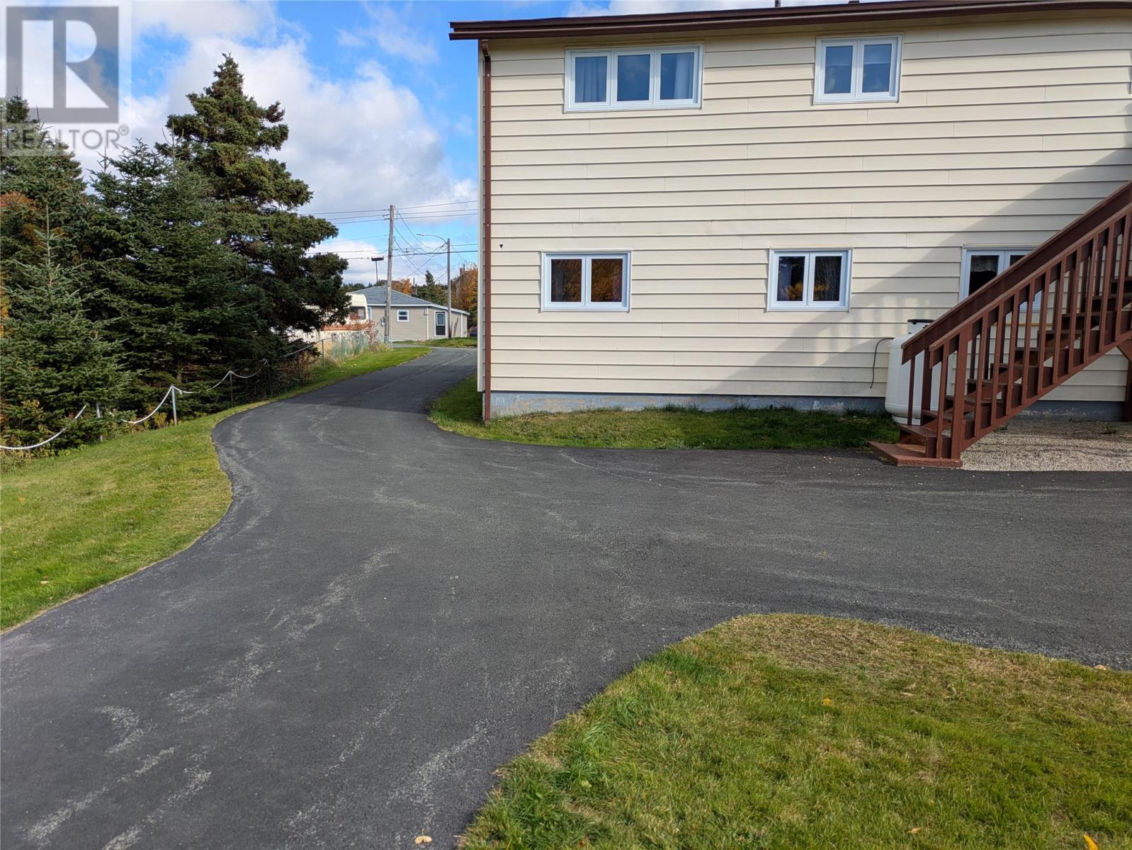 12 Birch Hill, Pouch Cove, Newfoundland & Labrador   - Photo 2 - 1294605